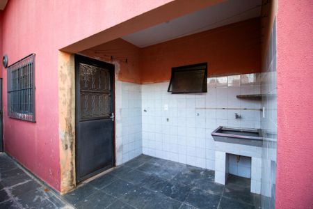 Casa para alugar com 210m², 2 quartos e 4 vagasÁrea de Serviço