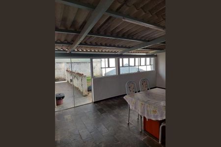 Casa à venda com 171m², 4 quartos e 3 vagas Casa à venda com 171m², 4 quartos e 3 vagasFoto 01