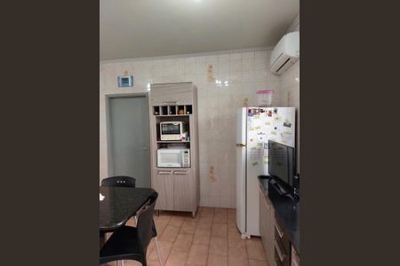 Casa à venda com 171m², 4 quartos e 3 vagas Casa à venda com 171m², 4 quartos e 3 vagasFoto 01