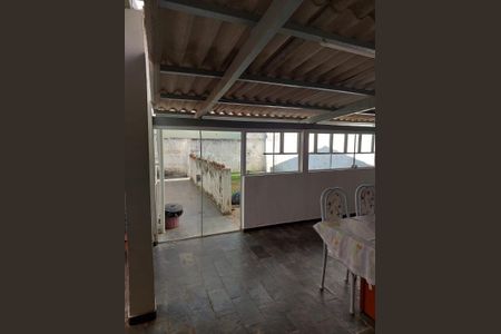 Casa à venda com 171m², 4 quartos e 3 vagas Casa à venda com 171m², 4 quartos e 3 vagasFoto 01