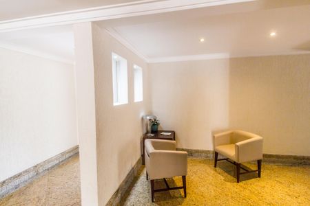Apartamento à venda com 84m², 3 quartos e 2 vagas Apartamento à venda com 84m², 3 quartos e 2 vagasHall de entrada