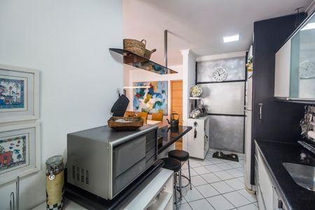 Apartamento à venda com 84m², 3 quartos e 2 vagas Apartamento à venda com 84m², 3 quartos e 2 vagasCozinha