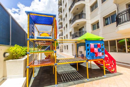 Apartamento à venda com 84m², 3 quartos e 2 vagas Apartamento à venda com 84m², 3 quartos e 2 vagasÁrea comum - Playground