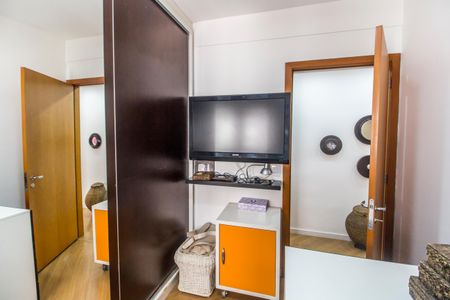 Apartamento à venda com 84m², 3 quartos e 2 vagas Apartamento à venda com 84m², 3 quartos e 2 vagasQuarto 2