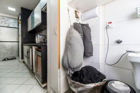 Apartamento à venda com 84m², 3 quartos e 2 vagas Apartamento à venda com 84m², 3 quartos e 2 vagasÁrea de Serviço