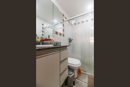 Apartamento à venda com 84m², 3 quartos e 2 vagas Apartamento à venda com 84m², 3 quartos e 2 vagasBanheiro da Suíte