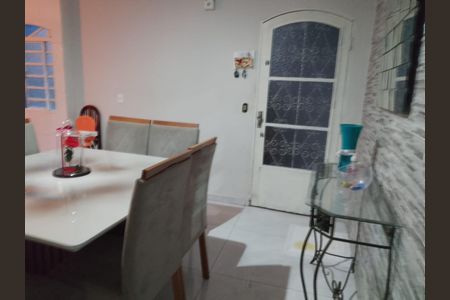 Casa à venda com 4 quartos, 240m² em Jardim Las Vegas, Santo André