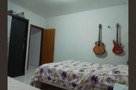 Casa à venda com 4 quartos, 240m² em Jardim Las Vegas, Santo André