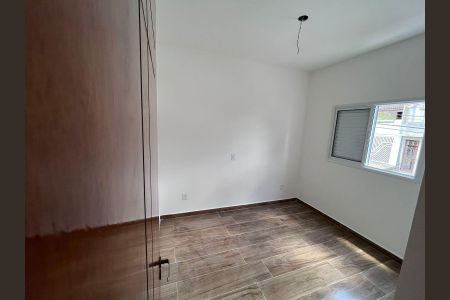 Casa à venda com 3 quartos, 120m² em Parque Novo Oratório, Santo André