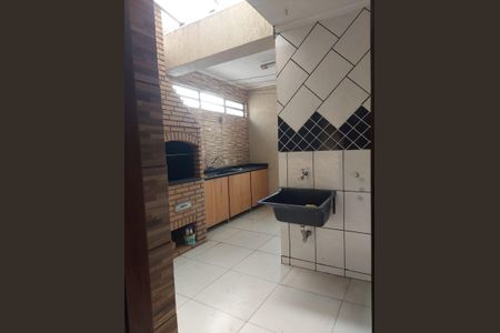 Casa para alugar com 185m², 3 quartos e 3 vagasÁrea externa