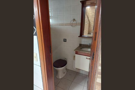 Banheiro de casa para alugar com 3 quartos, 185m² em Vila Mussolini, São Bernardo do Campo