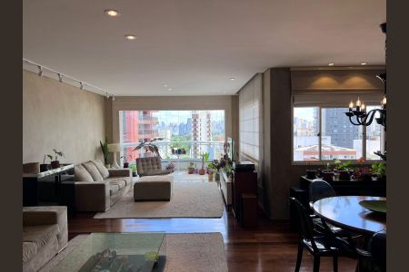 Apartamento à venda com 122m², 2 quartos e 3 vagas Apartamento à venda com 122m², 2 quartos e 3 vagasSala