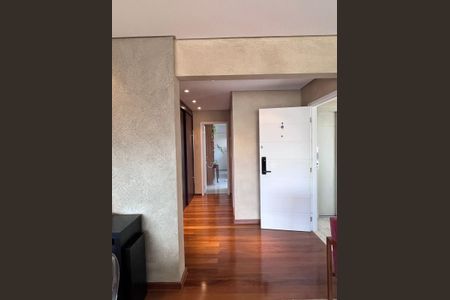 Apartamento à venda com 122m², 2 quartos e 3 vagas Apartamento à venda com 122m², 2 quartos e 3 vagasCorredor