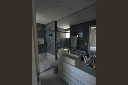 Apartamento à venda com 122m², 2 quartos e 3 vagas Apartamento à venda com 122m², 2 quartos e 3 vagasBanheiro