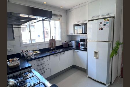 Apartamento à venda com 122m², 2 quartos e 3 vagas Apartamento à venda com 122m², 2 quartos e 3 vagasCozinha