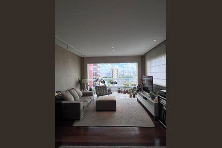 Apartamento à venda com 122m², 2 quartos e 3 vagas Apartamento à venda com 122m², 2 quartos e 3 vagasSala