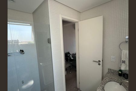 Apartamento à venda com 122m², 2 quartos e 3 vagas Apartamento à venda com 122m², 2 quartos e 3 vagasBanheiro