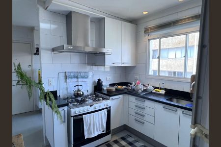 Apartamento à venda com 122m², 2 quartos e 3 vagas Apartamento à venda com 122m², 2 quartos e 3 vagasCozinha