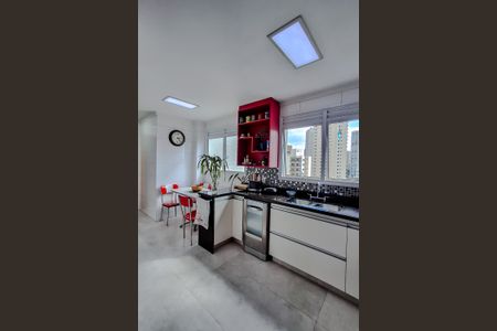 Apartamento à venda com 184m², 4 quartos e 4 vagasCozinha