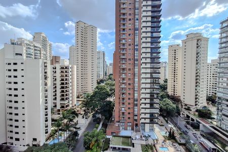 Apartamento à venda com 184m², 4 quartos e 4 vagasVista da Suíte 1