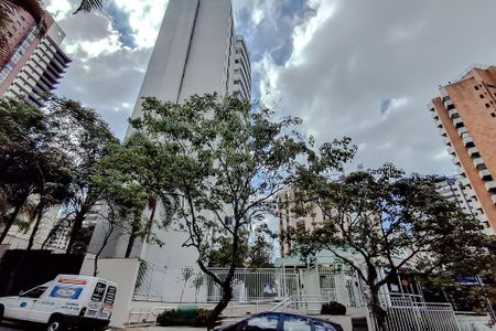 Apartamento à venda com 184m², 4 quartos e 4 vagasFachada - Plaquinha