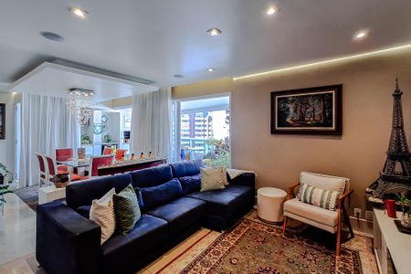 Apartamento à venda com 184m², 4 quartos e 4 vagasSala