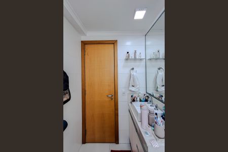 Apartamento à venda com 184m², 4 quartos e 4 vagasBanheiro da Suíte 1