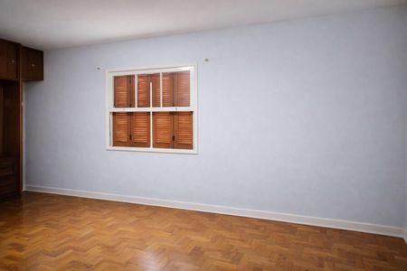 Casa à venda com 3 quartos, 150m² em Vila Cordeiro, São Paulo