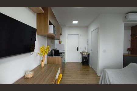 Sala de kitnet/studio para alugar com 1 quarto, 28m² em Liberdade, São Paulo
