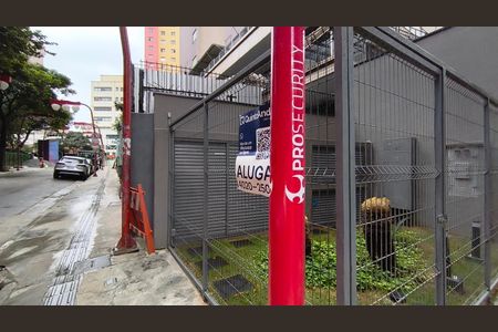 Studio para alugar com 28m², 1 quarto e sem vagaFachada + Plaquinha