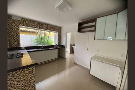 Casa à venda com 350m², 3 quartos e 4 vagas