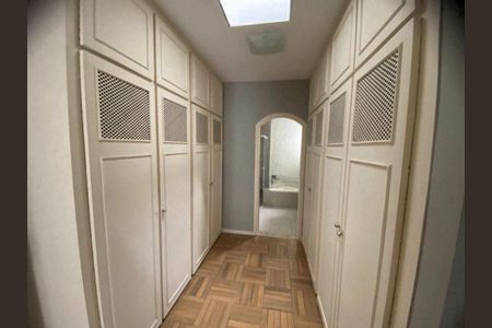 Casa à venda com 350m², 3 quartos e 4 vagas