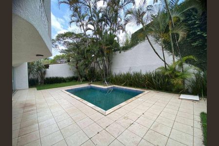 Casa à venda com 350m², 3 quartos e 4 vagas