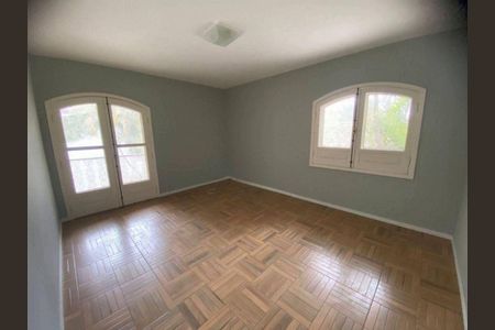 Casa à venda com 350m², 3 quartos e 4 vagas