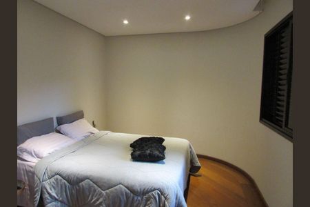 Casa à venda com 3 quartos, 261m² em Taboão, São Bernardo do Campo