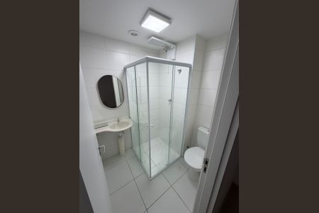 Banheiro de apartamento para alugar com 1 quarto, 27m² em Vila Independencia, São Paulo