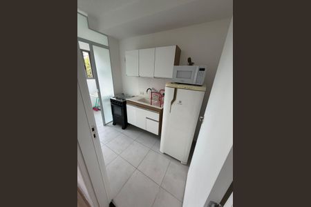 Cozinha de apartamento para alugar com 1 quarto, 27m² em Vila Independencia, São Paulo