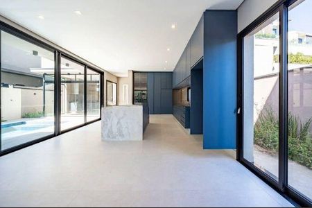 Casa à venda com 420m², 5 quartos e 6 vagas