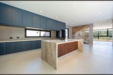 Casa à venda com 420m², 5 quartos e 6 vagas