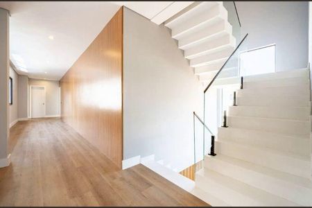 Casa à venda com 420m², 5 quartos e 6 vagas
