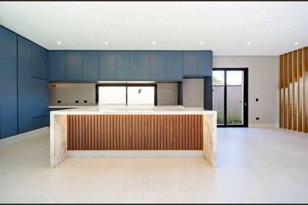 Casa à venda com 420m², 5 quartos e 6 vagas