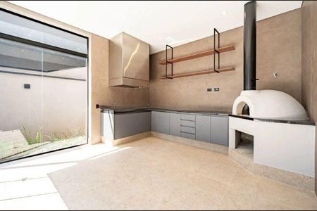 Casa à venda com 420m², 5 quartos e 6 vagas