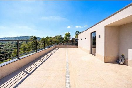 Casa à venda com 420m², 5 quartos e 6 vagas