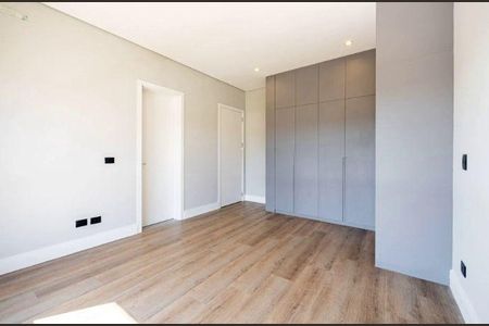Casa à venda com 420m², 5 quartos e 6 vagas