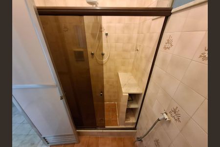 Banheiro  de apartamento à venda com 2 quartos, 65m² em Botafogo, Rio de Janeiro