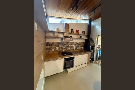 Casa à venda com 90m², 3 quartos e 2 vagas