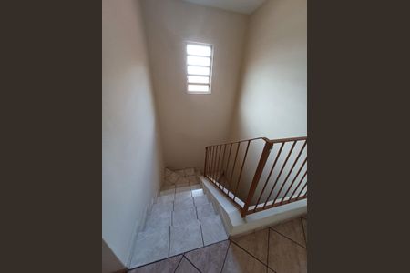 Escada de casa à venda com 3 quartos, 120m² em Jardim Ubirajara, São Paulo