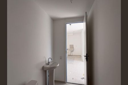 Apartamento à venda com 36m², 2 quartos e sem vagaBanheiro