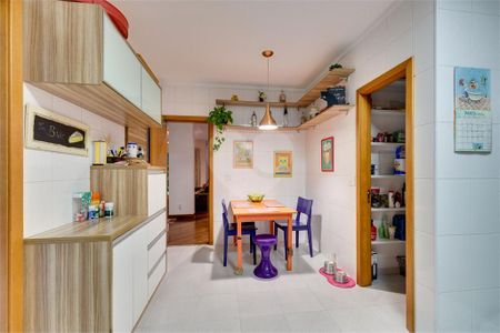 Casa à venda com 246m², 3 quartos e 3 vagas