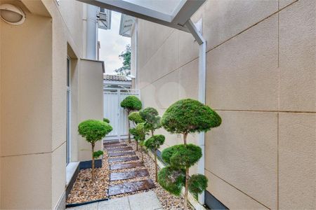 Casa à venda com 246m², 3 quartos e 3 vagas